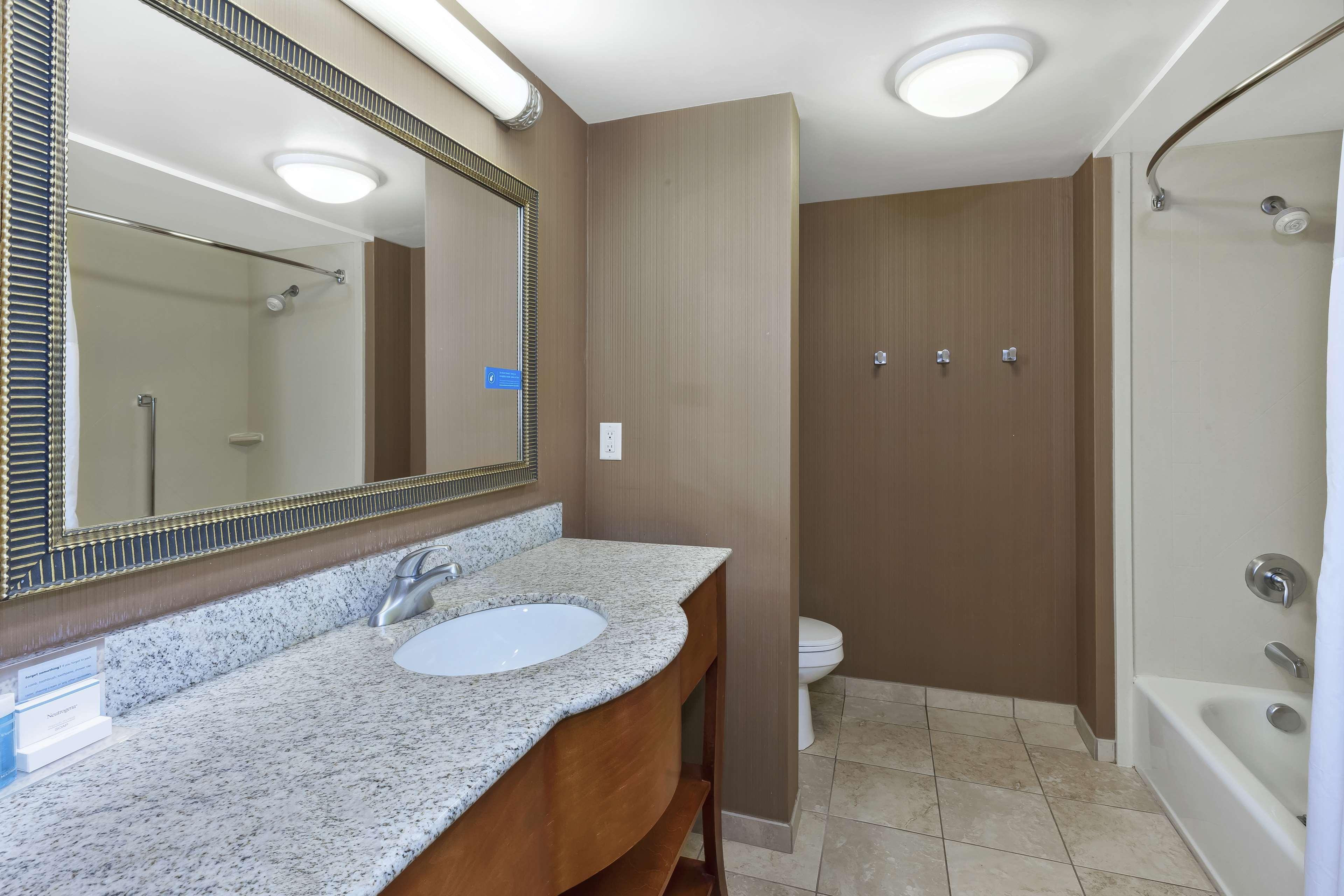 Hampton Inn & Suites Grand Rapids-Airport 28Th St Каскейд Экстерьер фото